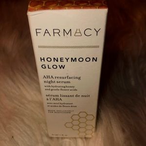 Farmacy Honeymoon Glow AHA night serum